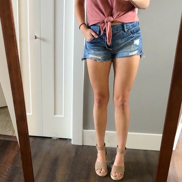 Bullhead Slouchy Jean Short - Picture 3 of 6